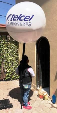 PELOTAS CON LOGOTIPOS Y MOCHILA