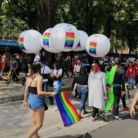 PELOTAS CON MOCHILA Y TUBO