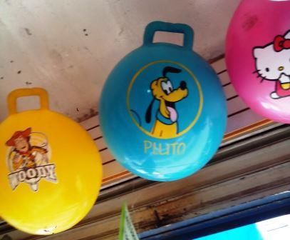 PELOTAS SALTARINAS CON ESTAMPADOS DE DISNEY