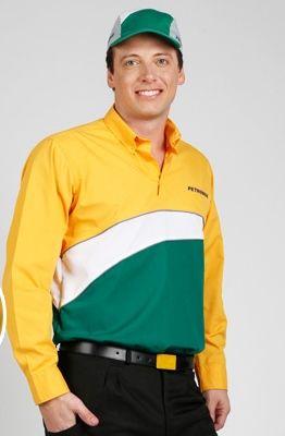 GORRAS, CAMISAS, Y PANTALONES